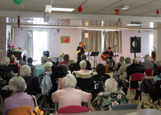 UN_AIR_DE_FETE_ALICE_ET_LOUIS_030625_3.jpg